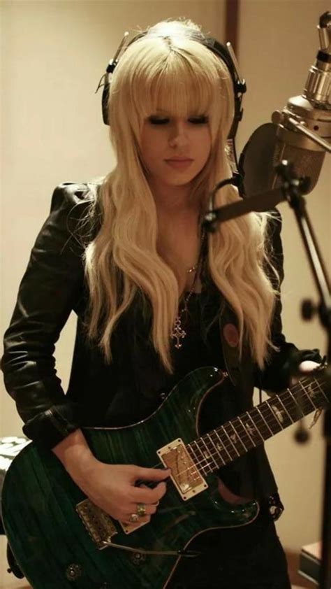 Orianthi In 2020 Female Guitarist Guitar Girl Play That Funky Music