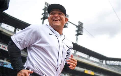 Los seis jugadores a los que Miguel Cabrera se unirá en el club de los