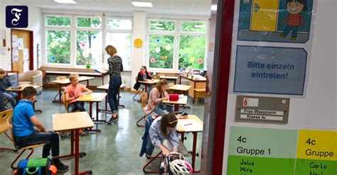 Volker bouffier (cdu) am heutigen donnerstag über die für hessen beschlossenen maßnahmen informieren. Weitere Corona-Lockerungen in Hessen