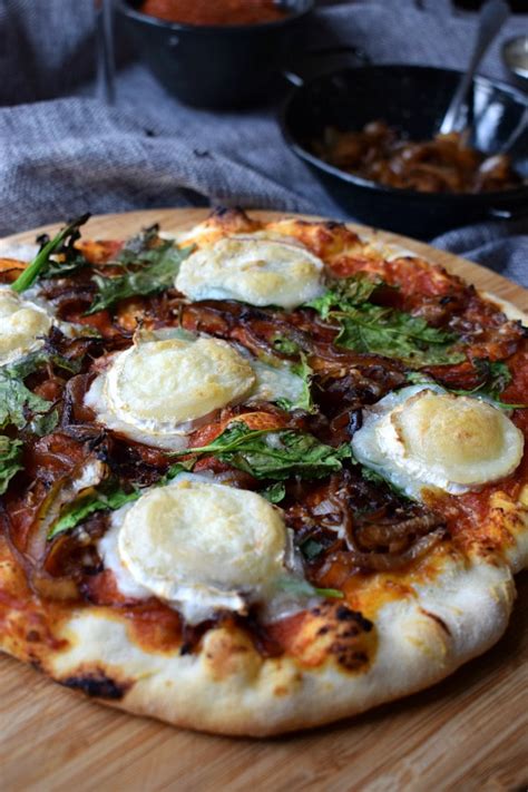 Caramelized Onion And Goat Cheese Pizza Julias Cuisine