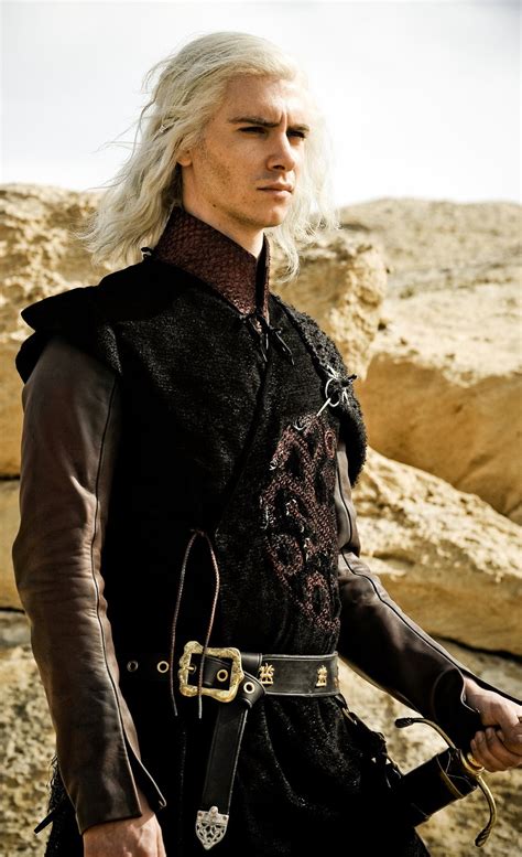 Harry charles salusbury lloyd is an english actor. Juego De Tronos Tv: Vida y Muerte: Viserys Targaryen