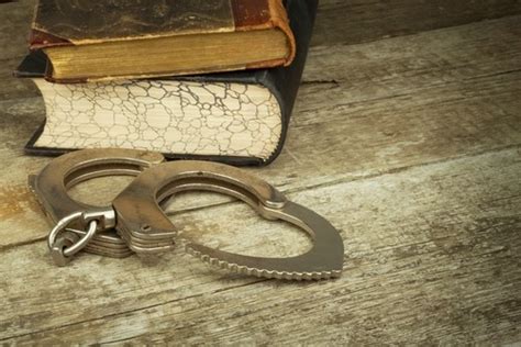 What does a bench warrant mean in texas? How Long Does a Bench Warrant Last in California ...