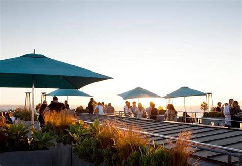 15 Best Rooftop Bars For A Beautiful Sunset