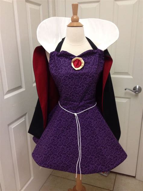 I love regina mills as the evil queen! Evil Queen costume apron by AJsCafe on Etsy, $75.00 | Evil queen costume, Disney aprons