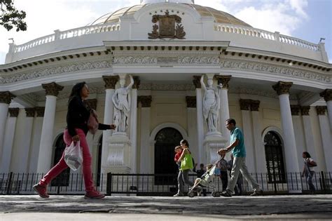 Maduros Allies Stack Venezuelas Supreme Court Wsj