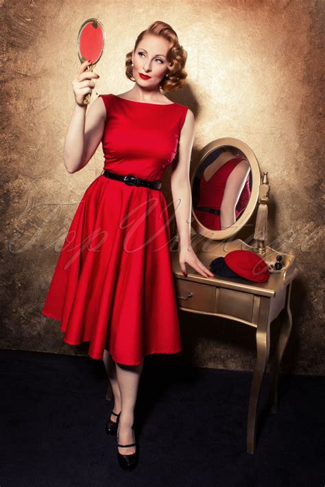 For fashion collectors, there are rich pickings to be had in catawiki's auctions of unique designer womenswear and menswear, accessories and jewellery, with more than 1,000 pieces selling every week. 50s Audrey Swing Dress in Red