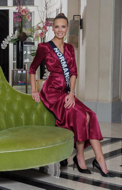 Amandine petit est née à caen (calvados), il y a 23 ans, et a grandi à bourguébus, une petite commune de 2 000 habitants du calvados. Concours. Qui est Amandine Petit, la nouvelle Miss France ...