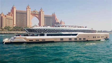 Dubai Mega Yacht Cruise With Buffet Dinner
