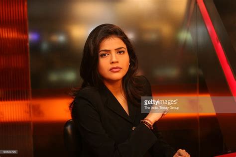 Beautiful Indian Tv Reporter Pic Cute Indian Rj Photo Charming Indian