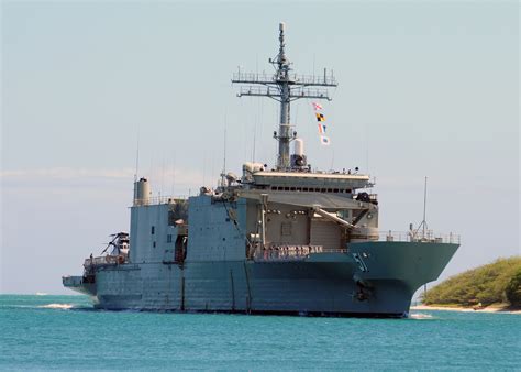 File:US Navy 100730-N-6854D-103 The Royal Australian Navy landing