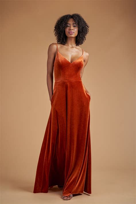 B223066 Stretch Velvet Sweetheart Spaghetti Strap Dress With Long Tie Back And Pockets