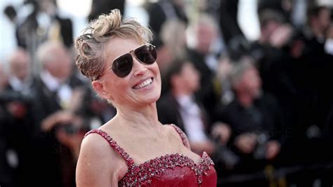 The Daily Record On Twitter 🎥 Sharon Stone Amazes Fans As She Shows