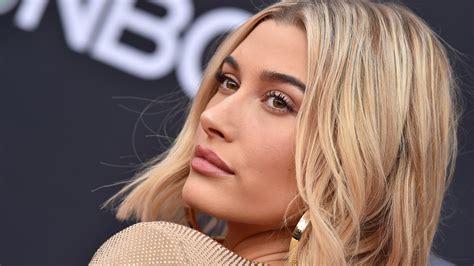 #hailey baldwin #hailey bieber #hailey baldwin style #hailey bieber style #justin bieber #candids #beverly hills #'20 #sneakers #nike #jeans #vetements #shirts #eterne #necklaces #fallon #anita ko. Hailey Bieber Reveals Natural Hair Color in Photo of Grown ...
