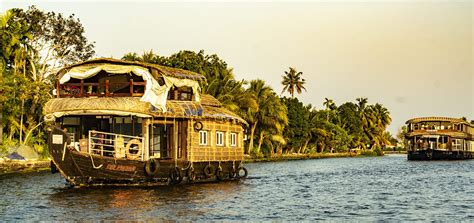Life In The Backwaters Of Alleppey Kerala Pictures And Video