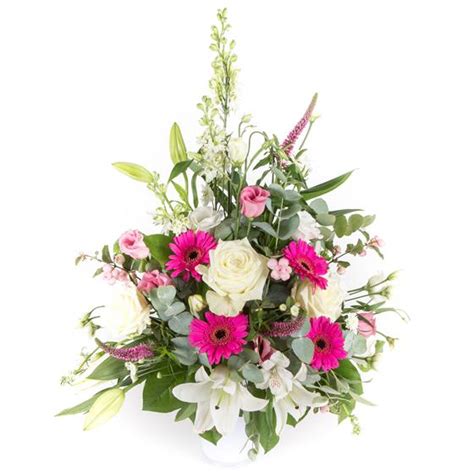 Tingle Flowers by Lesley Strachan Florist Lanark