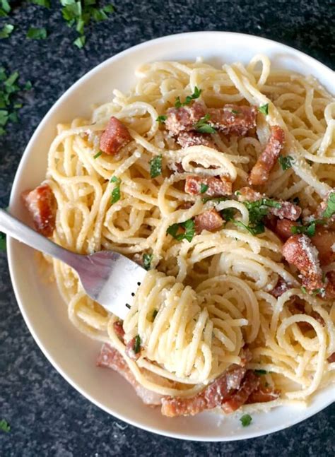 Spaghetti pasta carbonara—indulgent and delicious, yet so easy! Easy Bacon Carbonara Pasta Recipe - My Gorgeous Recipes