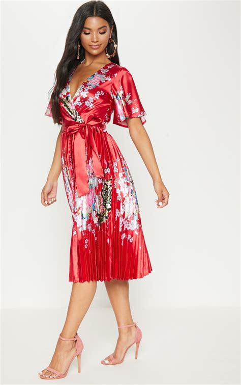 Red Floral Satin Pleated Midi Dress Prettylittlething Usa