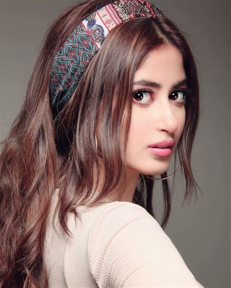 Pin By Ayat Rajpoot On Pakistani Celebrities Headband Styles Sajal Ali Stylish Girl
