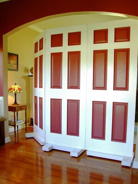 How To Build A Privacy Screen Using Door How Tos Diy