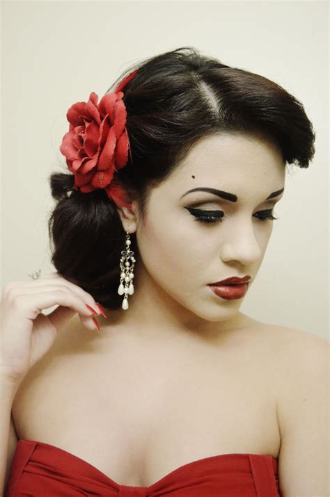 Va Voom Vintage — This Makeup Is Amazing Mexican Hairstyles Spanish Hairstyles Vintage