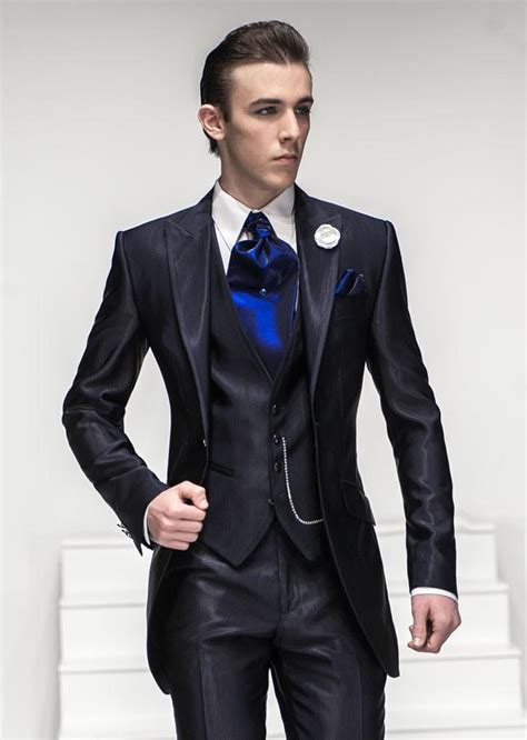 Nice Suit One Button Navy Blue Peaked Lapel Groom Tuxedos Groomsmen Men