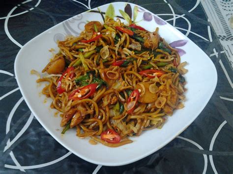 Mie tiaw kwetiau goreng adalah masakan chinese food yang lezat cepat dan mudah dibuat di rumah. Kasih Nan Abadi..Selamanya..::~: Dinner ~ Mee Goreng Basah