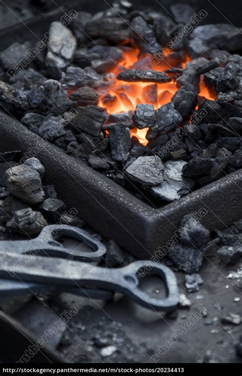Heated Coals Lizenzfreies Bild Bildagentur Panthermedia