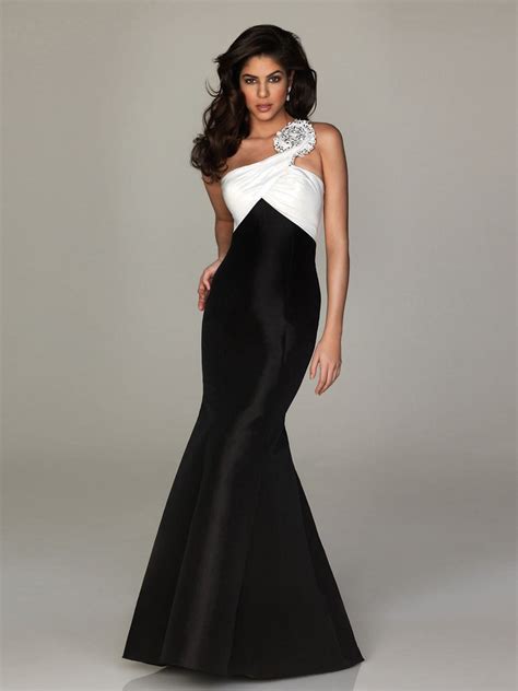 Black And White Evening Dress Shoulder Neckline Sleeveless Sweep Train Prom Dress
