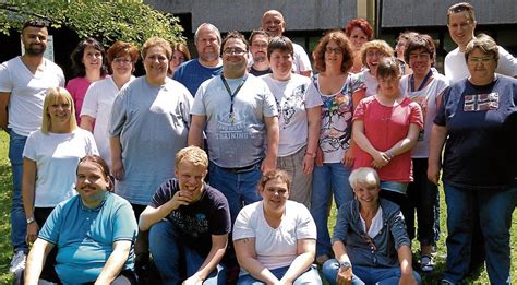 Wir freuen uns, sie auf unserer webseite begrüßen zu dürfen! STUTTGART: Beschäftigte des bhz Stuttgart und Mitarbeiter ...