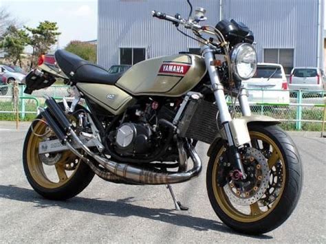 Although, yamaha originally made it in 1973 for a very short duration till 1975 due to strict emission. Yamaha RZ350 (RD350LCII) (liquid cooled) is a motorcycle ...