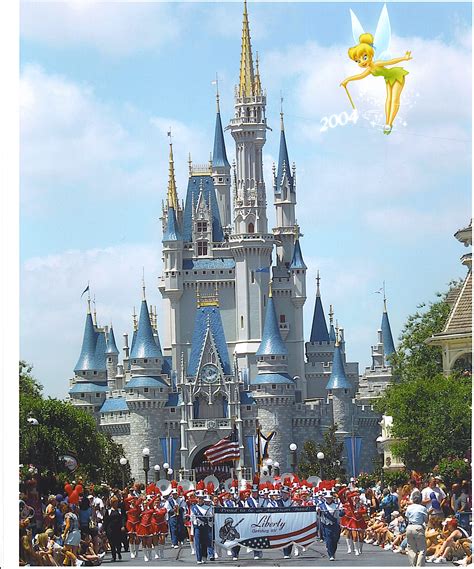 World Disney: CASTILLOS DE DISNEY