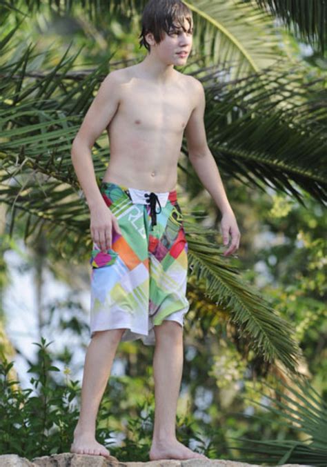 Justin With No Shirt Justin Bieber Photo 16094523 Fanpop