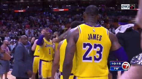 Lebron James Scores 51 Points Lakers Roll Past Heat 113 97 Wsvn