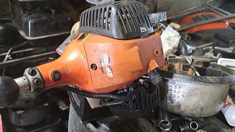 How To Grease The Gear Box On An Echo Srm 280t Trimmer Youtube