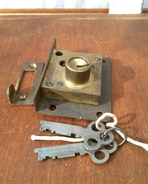 Yale And Towne Mortise Lock And Key For Cabinet Door Or Drawer Flush