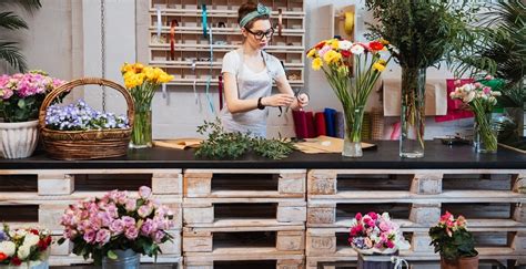 Sometimes you need to order flowers for delivery last minute, that's why our flower arrangements can be delivered the same day you order with same day flower delivery. Flowers near Me Pensacola FL | World Ford Pensacola