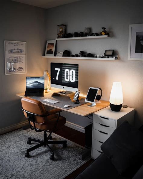🖥 Michsoledesign⁣ ⁣ Home Office Setup Home Office Design Bedroom Setup