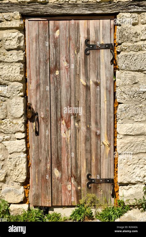 Old Traditional Wooden Gate Hi Res Stock Photography And Images Alamy