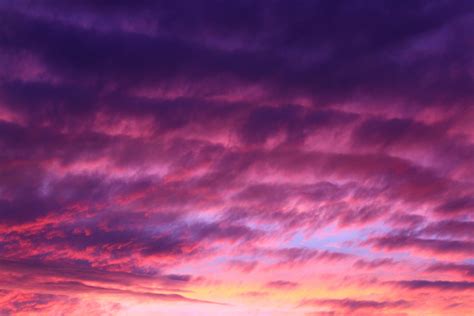 Wallpaper Id 255518 The Sunset Turns The Cloudy Sky Purple And Pink