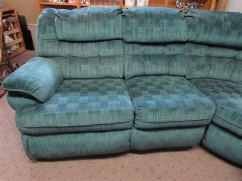 Lot Detail Large 3 Piece Lane Sectional Sofa