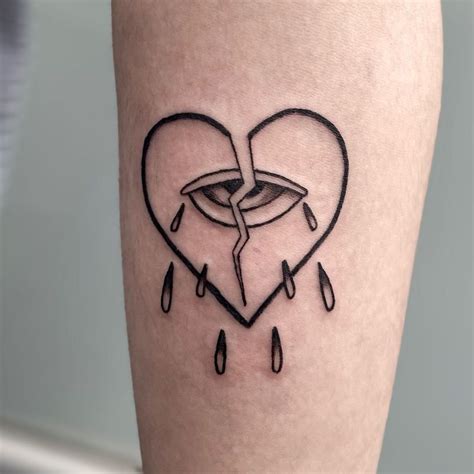 Broken Heart Tattoo Ideas That Tell A Story Tattoozz