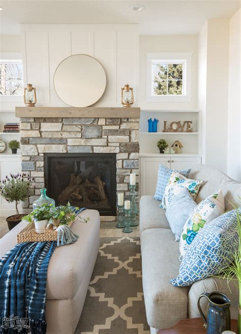 Traditional Coastal Cottage Living Room Reveal Moms Lake House The