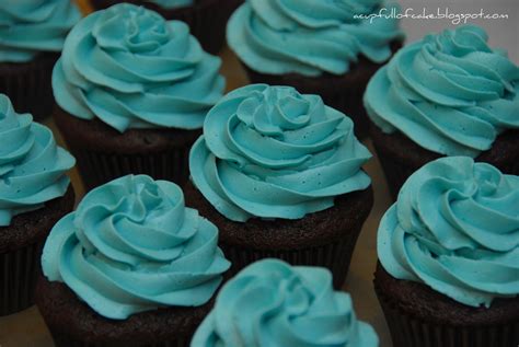 Vanilla sponge cake topped with vanilla frosting swirl. A Cup Full of Cake: It's A Boy!! Baby Shower Cupcakes