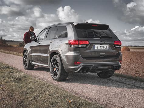 Essai Jeep Cherokee Trackhawk 707 Ch Performances Avis Et Prix