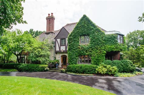Hinsdale House With Batman Pool Sells For 179 Million Darien Il Patch