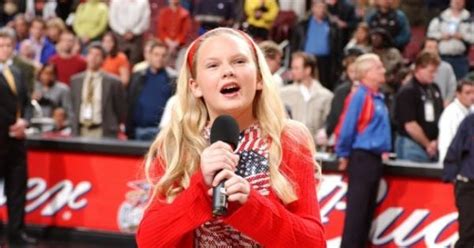 12 Year Old Taylor Swift Sings Anthem