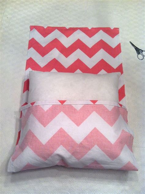 Discomfort, pain, and breathing difficulties. 10 Decorative DIY Pillow Tutorials - Pretty Designs