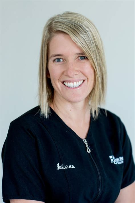 Liity facebookiin ja pidä yhteyttä käyttäjän leclercq julie la jonquiere ja muiden tuttujesi kanssa. L'équipe de la clinique d'orthodontie | Denis Bernard ...