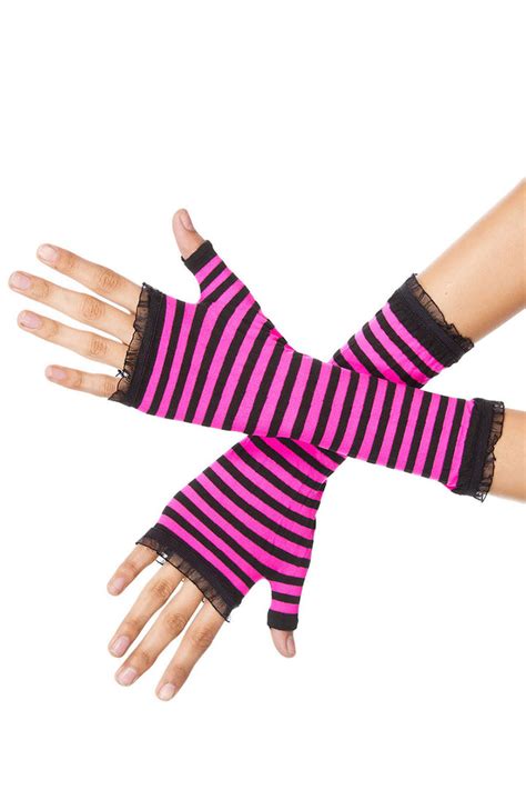 ruffled striped gloves [black hot pink] vampirefreaks