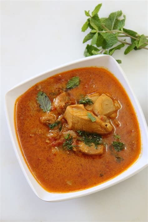 Add the meat in batches, browning it on all sides, about 5 minutes. Chicken Curry Without Coconut Milk Recipe - Yummy Indian ...